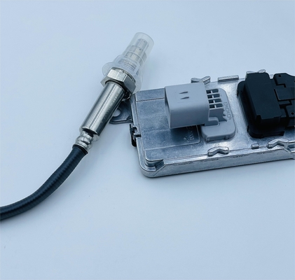 5WK97351 Engine NOx Nitrogen Oxide Sensor Untuk John Deere OEM RE575063