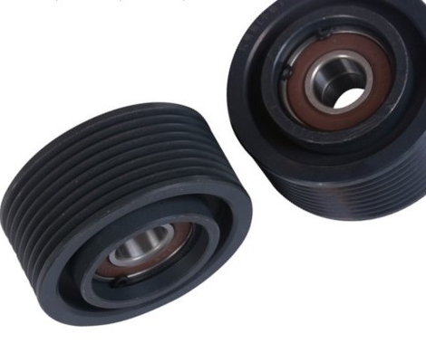 JCB Auto 3CX Komastu 6D114 Mobil Belt Tensioner Pulley Steel 0.7KG C3936213P